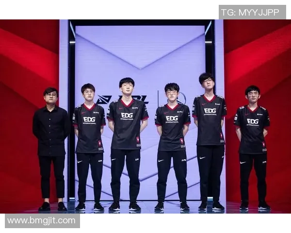 EDG战队在世界冠军杯积分榜中以54分稳居第一名展现强大实力